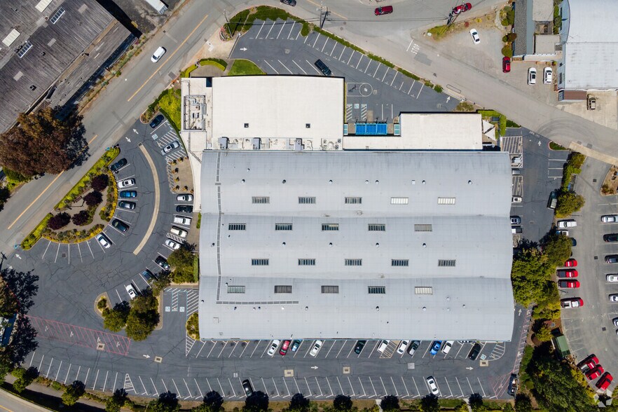 10-20 Liberty Ship Way, Sausalito, CA à louer - Photo du bâtiment - Image 3 de 15