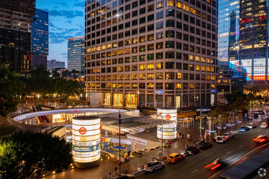 725 S Figueroa St, Los Angeles, CA for lease - Building Photo - Image 3 of 24