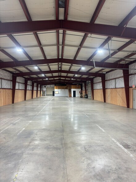 250 SE Booth Bend Rd, McMinnville, OR à louer - Photo du bâtiment - Image 2 de 11