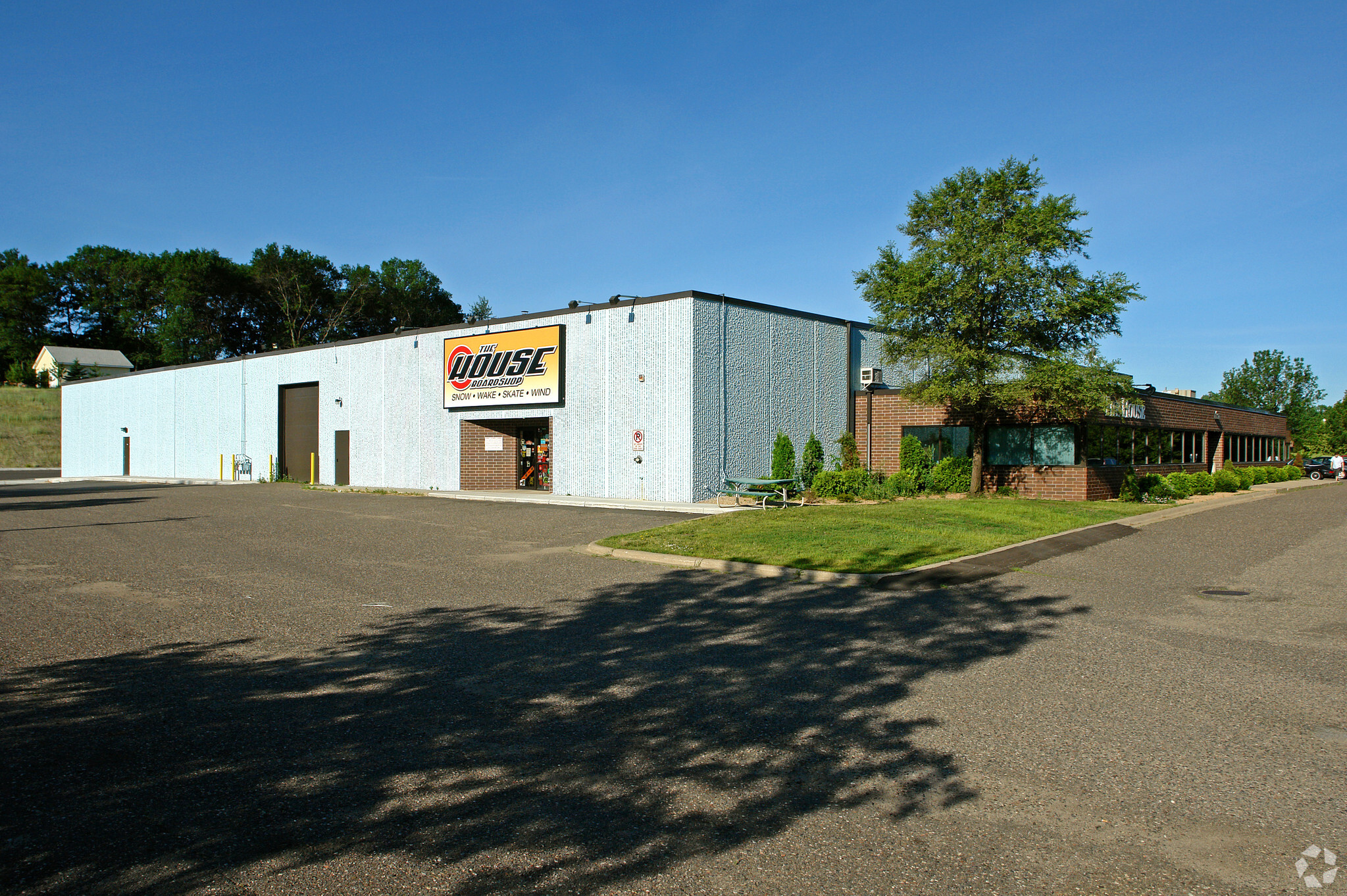 300 S Owasso Blvd E, Little Canada, MN for lease Building Photo- Image 1 of 15