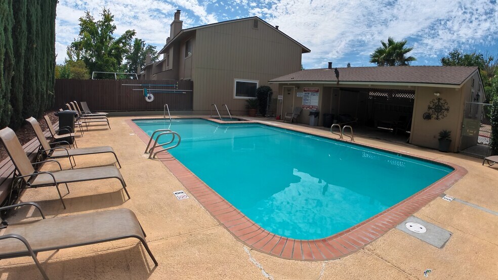 2305 Cheim Blvd, Marysville, CA à vendre - Photo du bâtiment - Image 3 de 9