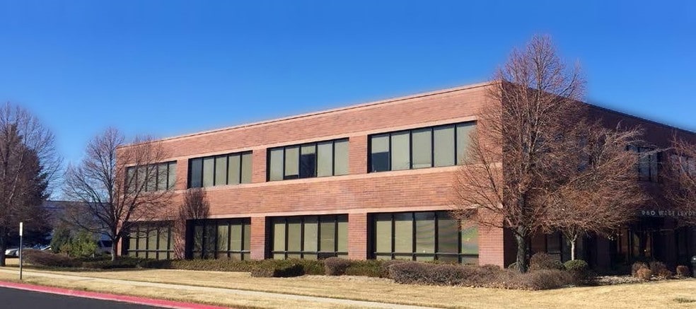 960 W LeVoy Dr, Salt Lake City, UT for lease - Building Photo - Image 2 of 2