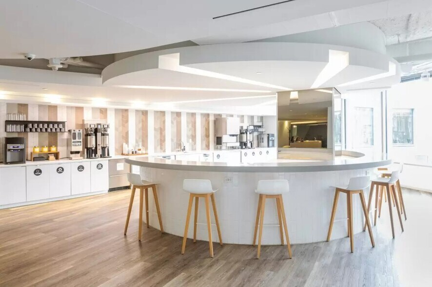 3100 Clarendon Blvd, Arlington, VA à louer - Photo intérieure - Image 3 de 9