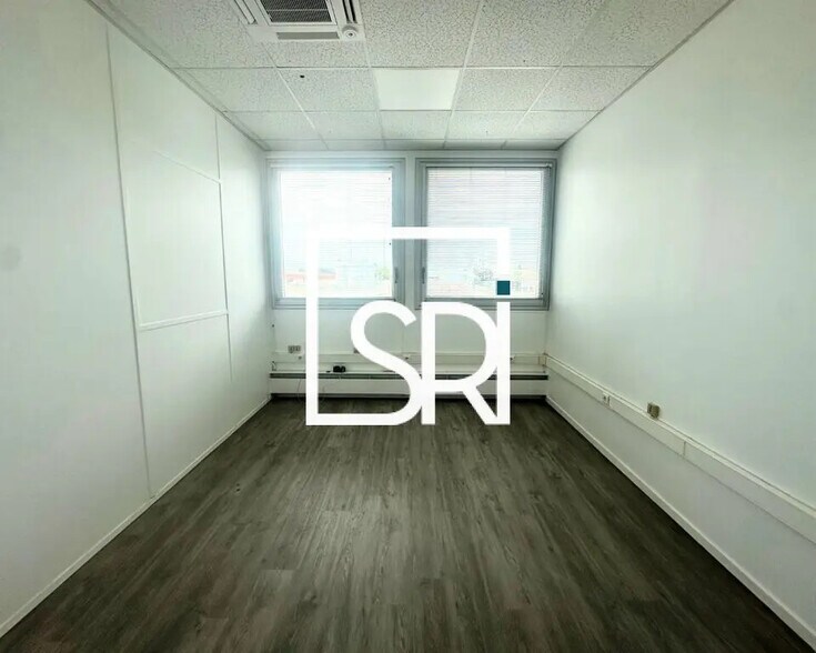 Industriel dans Cournon-d'Auvergne à louer - Photo du bâtiment - Image 3 de 57