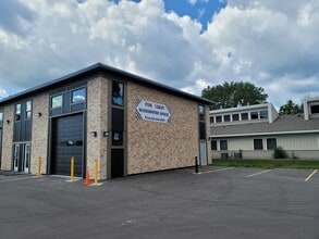 7362 NE University Ave W, Minneapolis, MN for lease Building Photo- Image 2 of 22