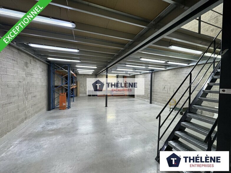 Flex in Mudaison for lease - Interior Photo - Image 1 of 12