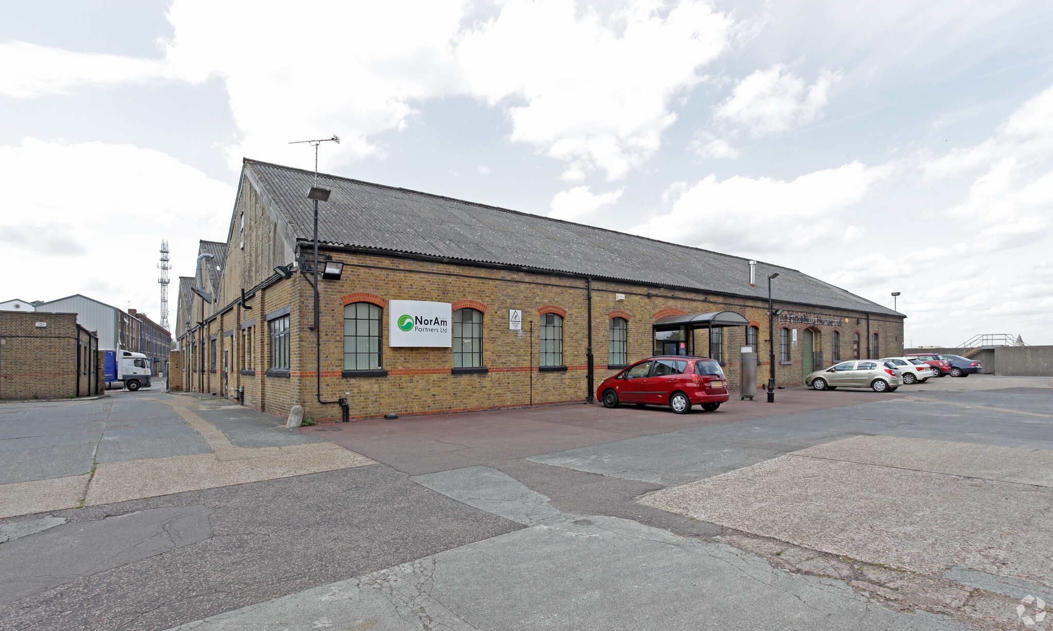 Warspite Rd, London for lease Primary Photo- Image 1 of 23