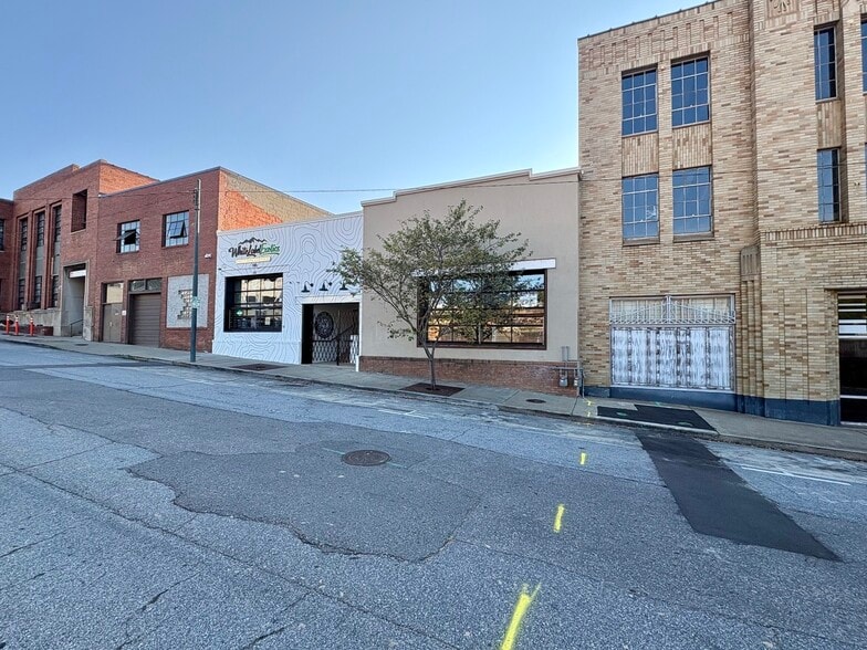 188 Coxe Ave, Asheville, NC for lease - Building Photo - Image 2 of 10