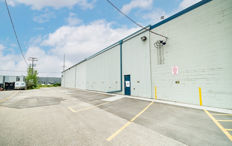 205 Hutchings St, Winnipeg, MB for lease - Building Photo - Image 3 of 10