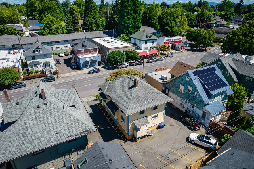 1934 NE Broadway St, Portland, OR à vendre - Photo du bâtiment - Image 2 de 29