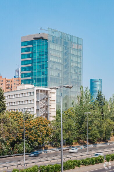 Cardenal Marcelo Spinola, 42, Madrid, Madrid à louer - Photo du bâtiment - Image 3 de 9