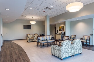 400-444 Clinchfield St, Kingsport, TN for lease Building Photo- Image 2 of 12