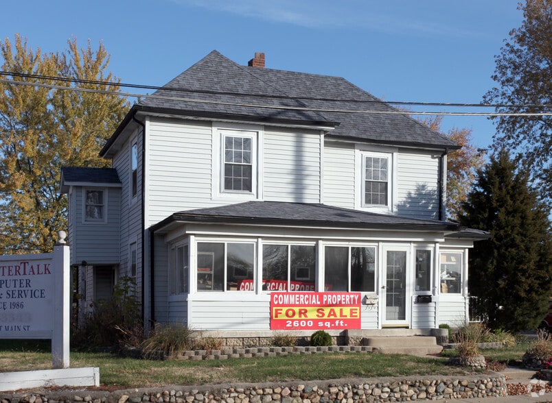 100 E Main St, Greenwood, IN for sale - Primary Photo - Image 1 of 2