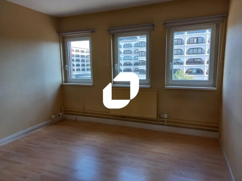 51 Boulevard De Valmy, Villeneuve-d'Ascq à vendre - Photo du bâtiment - Image 3 de 22