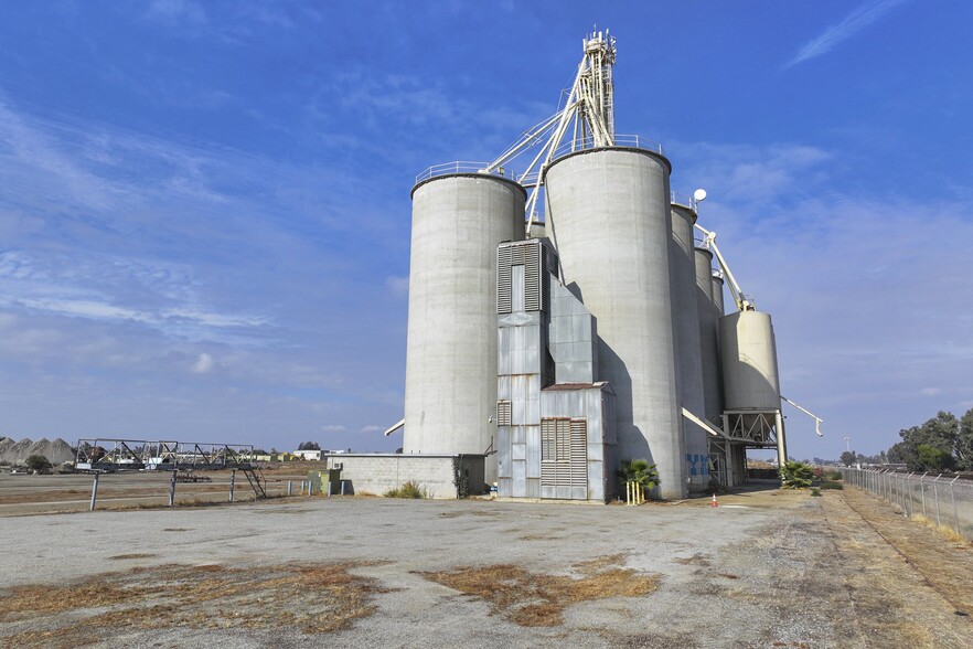 10622 Houston ave, Hanford, CA for sale - Building Photo - Image 3 of 12