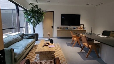 5121 Van Nuys Blvd, Sherman Oaks, CA for lease - Commercial Listing Video 