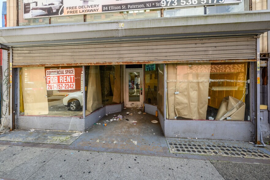 84 Ellison St, Paterson, NJ à louer - Photo intérieure - Image 2 de 18