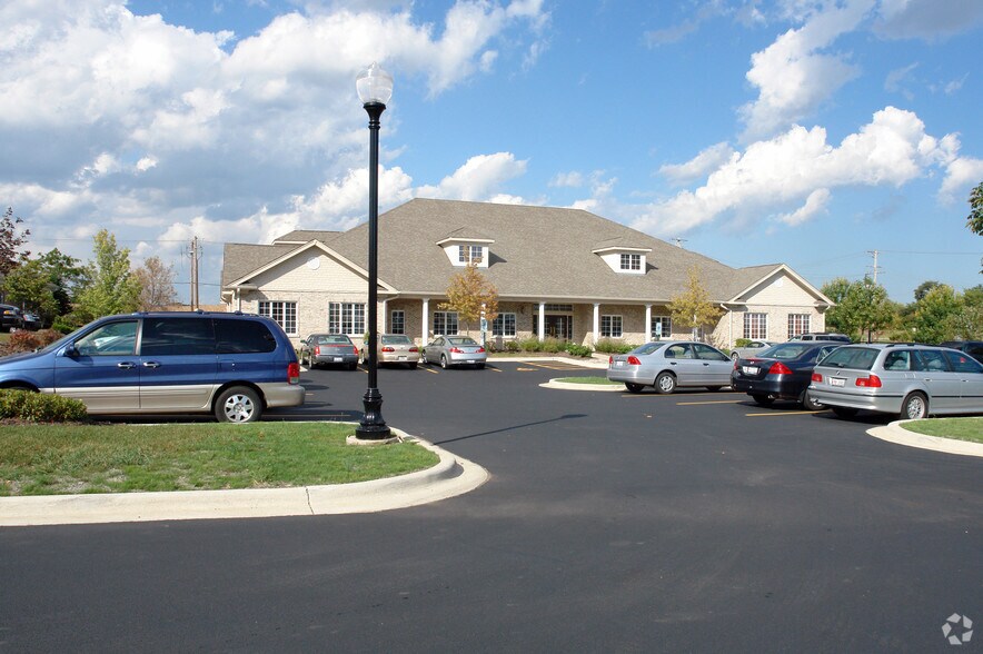 3 Executive Ct, South Barrington, IL à louer - Photo du bâtiment - Image 2 de 87