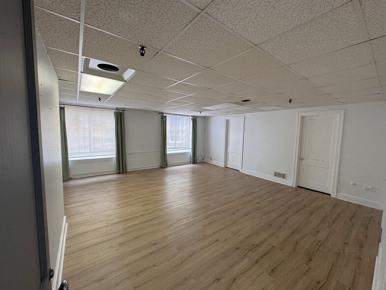 117 Bradford St NW, Gainesville, GA for lease - Building Photo - Image 3 of 9
