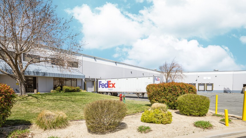 964 United Cir, Sparks, NV à louer Photo principale- Image 1 de 10