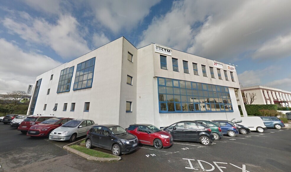 125 Avenue Louis Roche, Gennevilliers for lease - Building Photo - Image 1 of 3