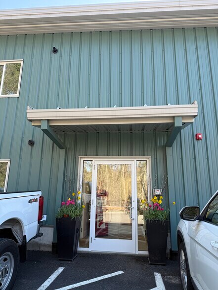 274 South St, Walpole, MA à louer - Photo du bâtiment - Image 2 de 7