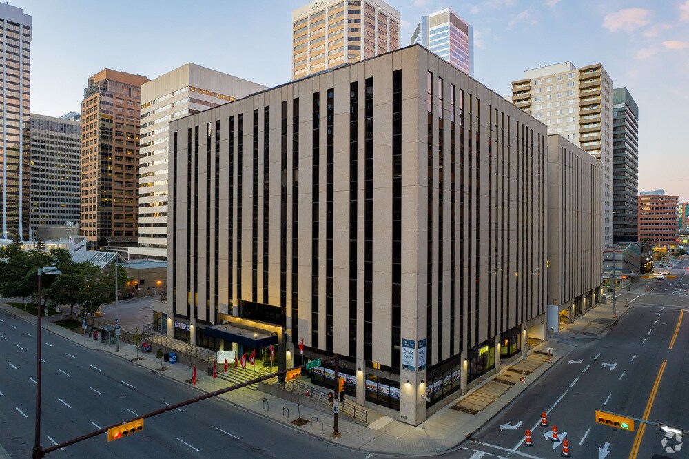 839 5th Ave SW, Calgary, AB à vendre Photo du bâtiment- Image 1 de 1