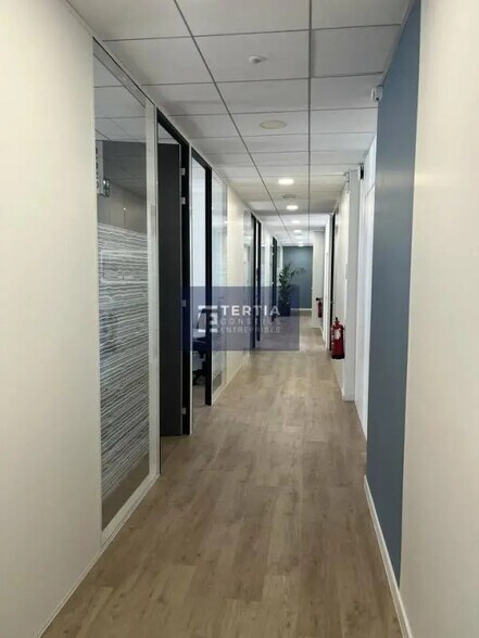 Office in Montpellier for lease - Interior Photo - Image 3 of 8