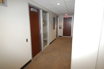 125 S Dubuque St, Iowa City, IA for lease Interior Photo- Image 2 of 34