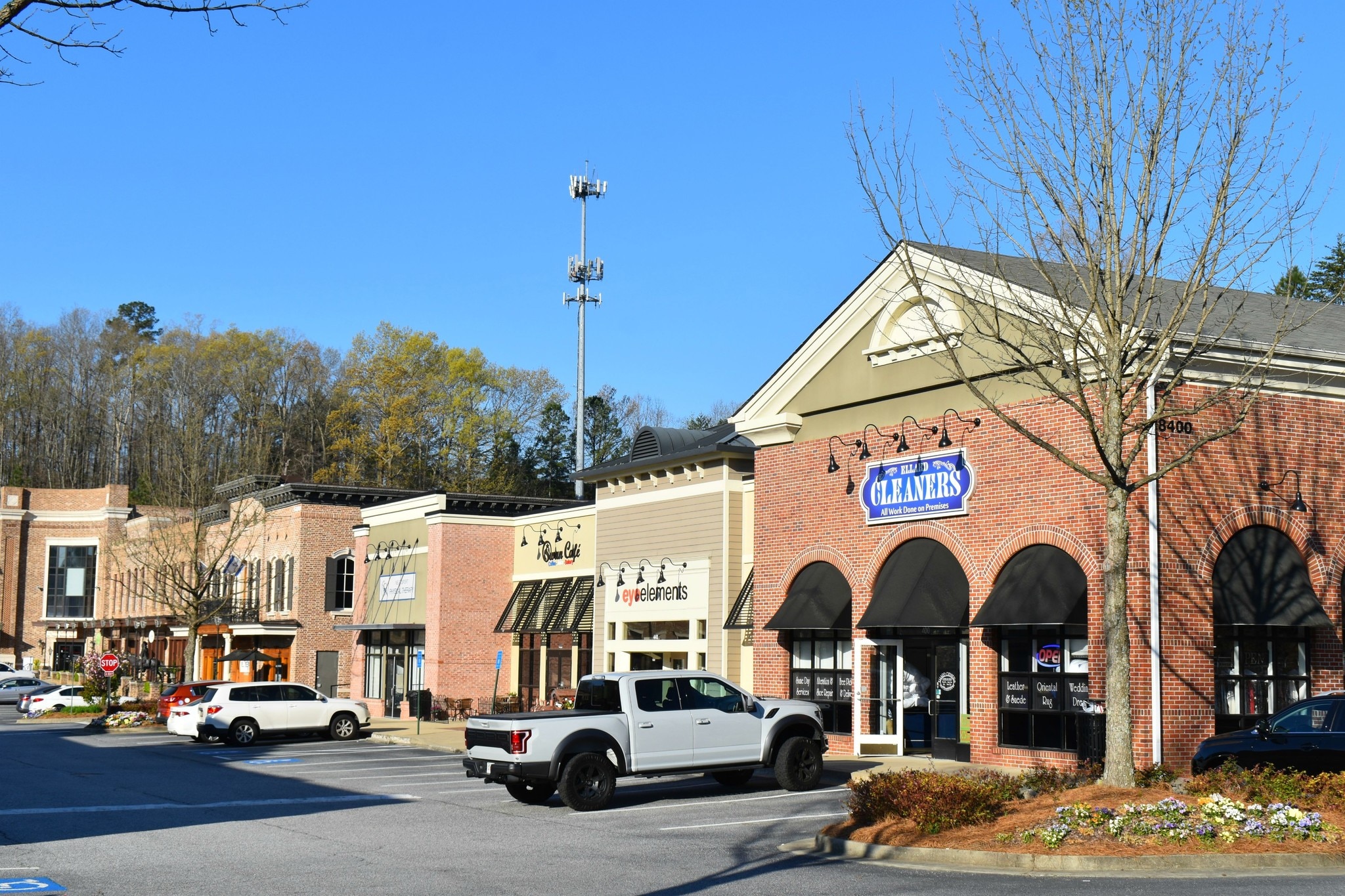 8649 Ellard Dr, Alpharetta, GA for lease Primary Photo- Image 1 of 14