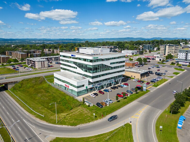 990 Av de Bourgogne, Québec, QC à louer - Photo du bâtiment - Image 2 de 16