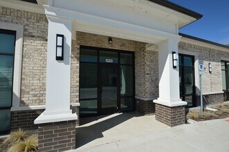 1630 W Prosper Trl, Prosper, TX à louer Photo du bâtiment- Image 2 de 5