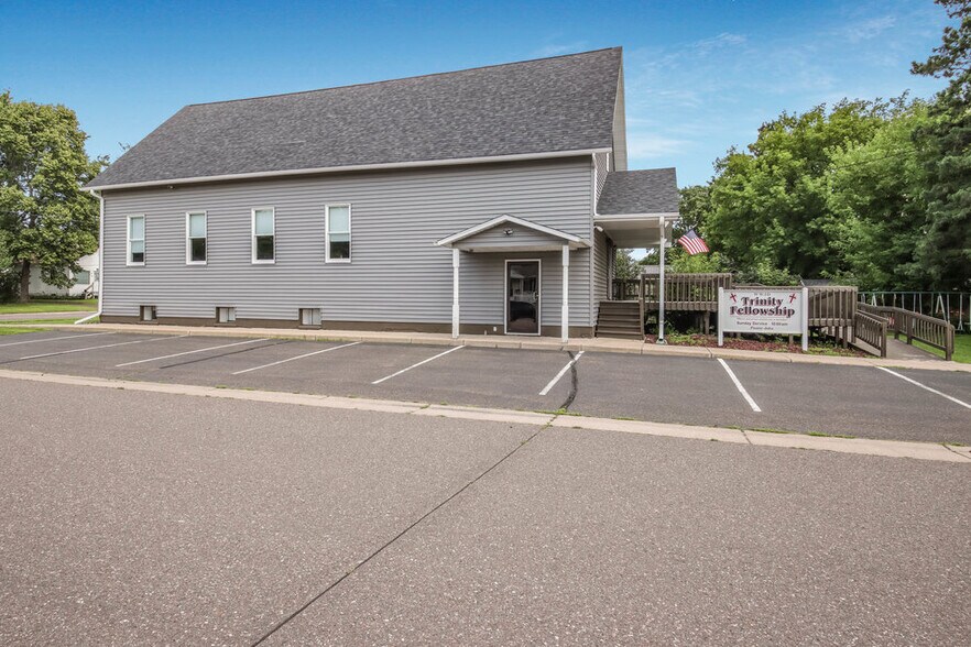 104 E Barker St, Rice Lake, WI à vendre - Photo principale - Image 1 de 26