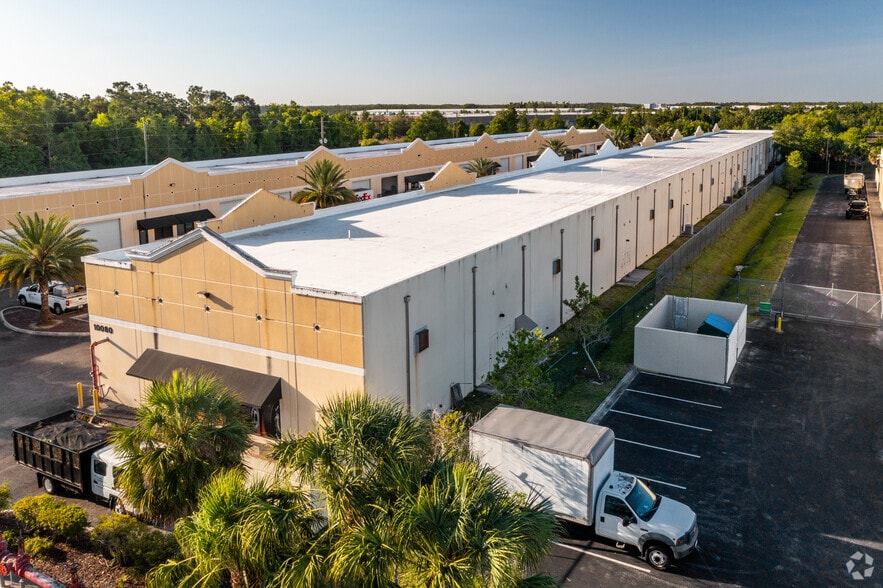 10080 Intercom Dr, Fort Myers, FL for lease - Building Photo - Image 3 of 4