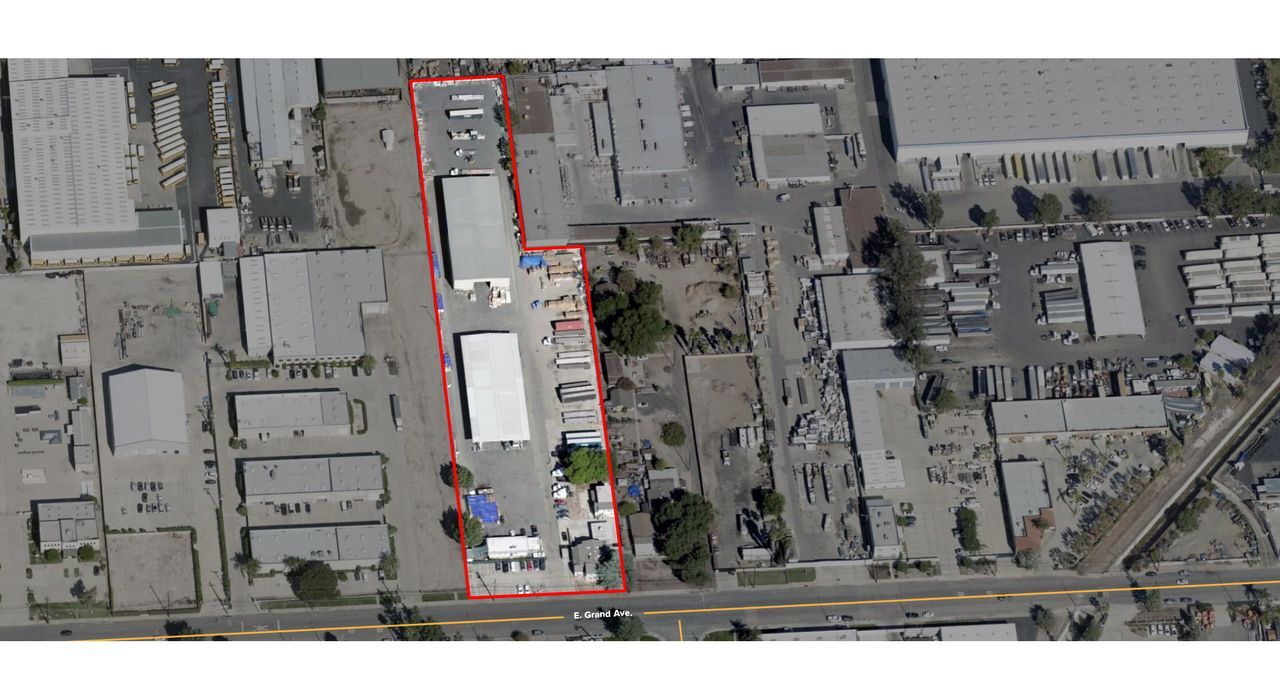 1415 E Grand Ave, Pomona, CA à louer Photo du bâtiment- Image 1 de 3