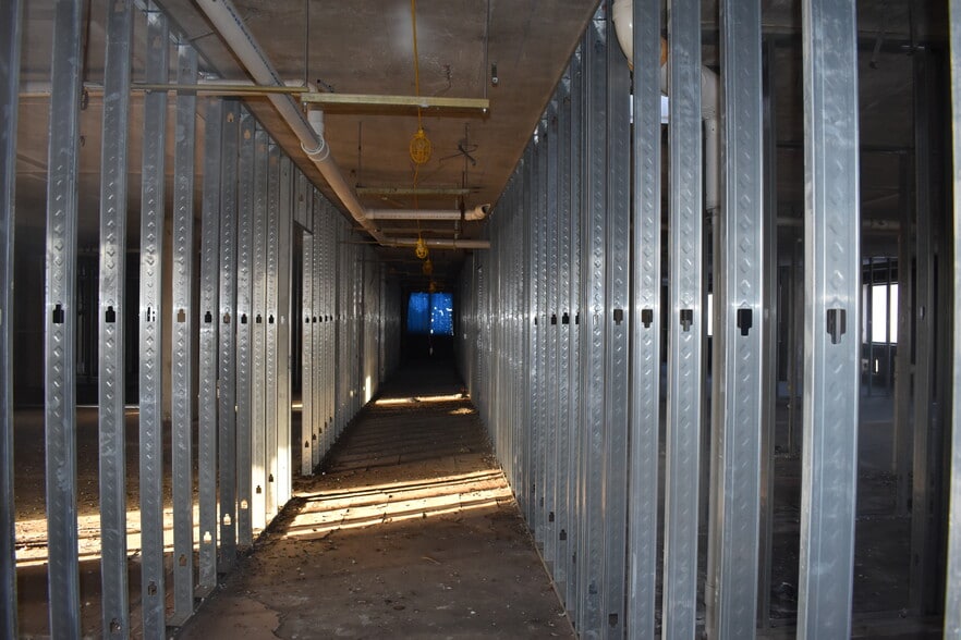 860 Vestal Rd, Vestal Township, NY à vendre - Photo intérieure - Image 3 de 25