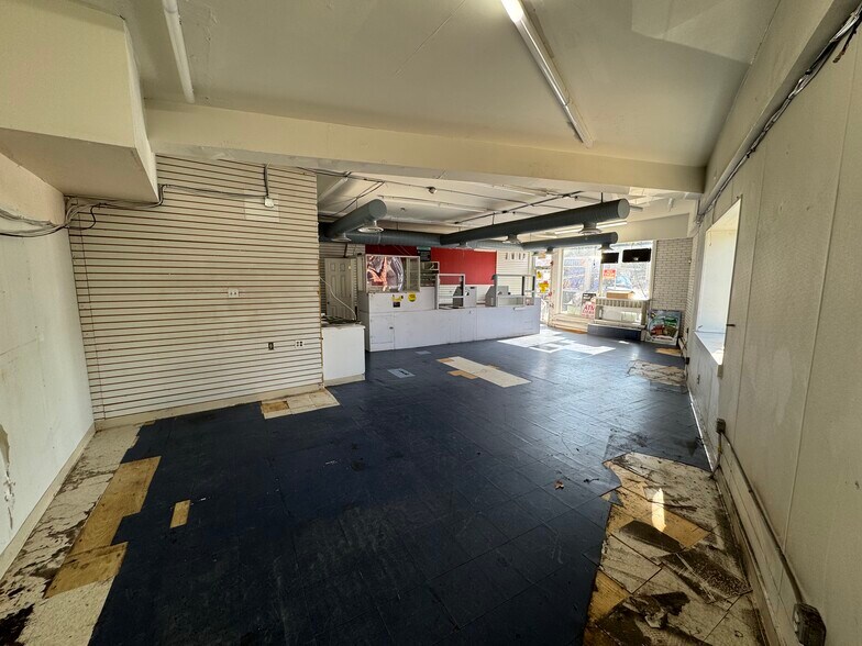 978 Saint Georges Ave, Rahway, NJ à louer - Photo intérieure - Image 3 de 4