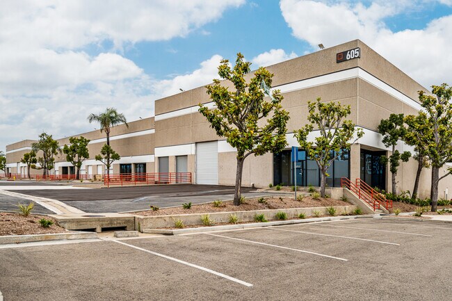 Plus de détails pour 601 S Milliken Ave, Ontario, CA - Industriel à louer