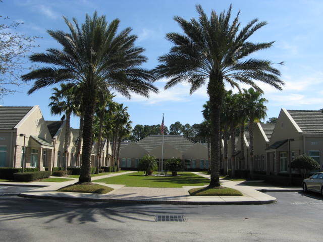 265 Clyde Morris Blvd, Ormond Beach, FL à louer Photo du bâtiment- Image 1 de 6