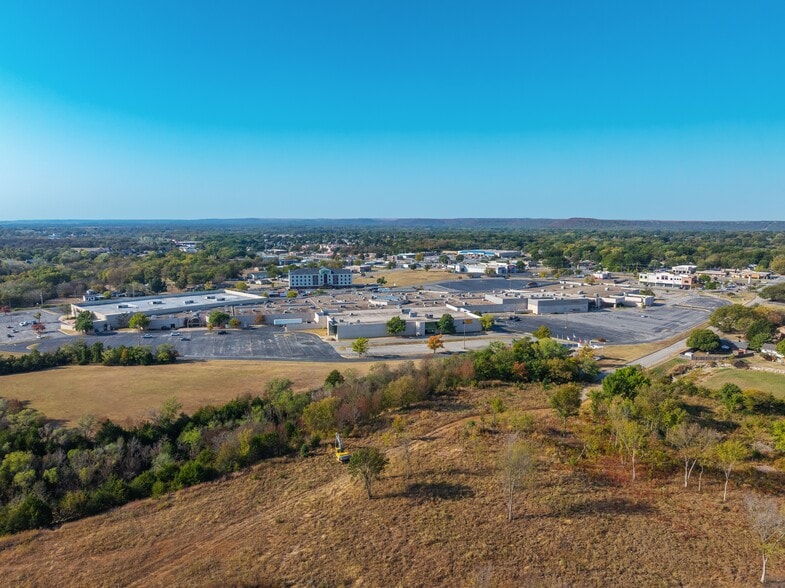 2350 SE Washington Blvd, Bartlesville, OK for lease - Building Photo - Image 3 of 3
