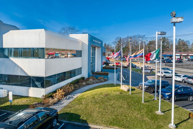 Plus de détails pour 775 Park Ave, Huntington, NY - Bureau/Médical à louer