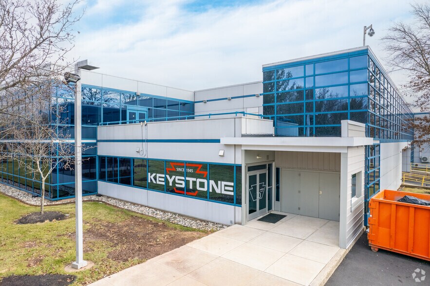 2750 Morris Rd, Lansdale, PA à louer - Photo du bâtiment - Image 2 de 15