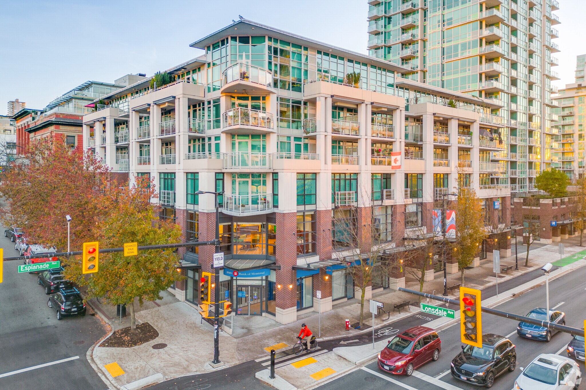 108 Esplanade E, North Vancouver, BC à vendre Photo principale- Image 1 de 1