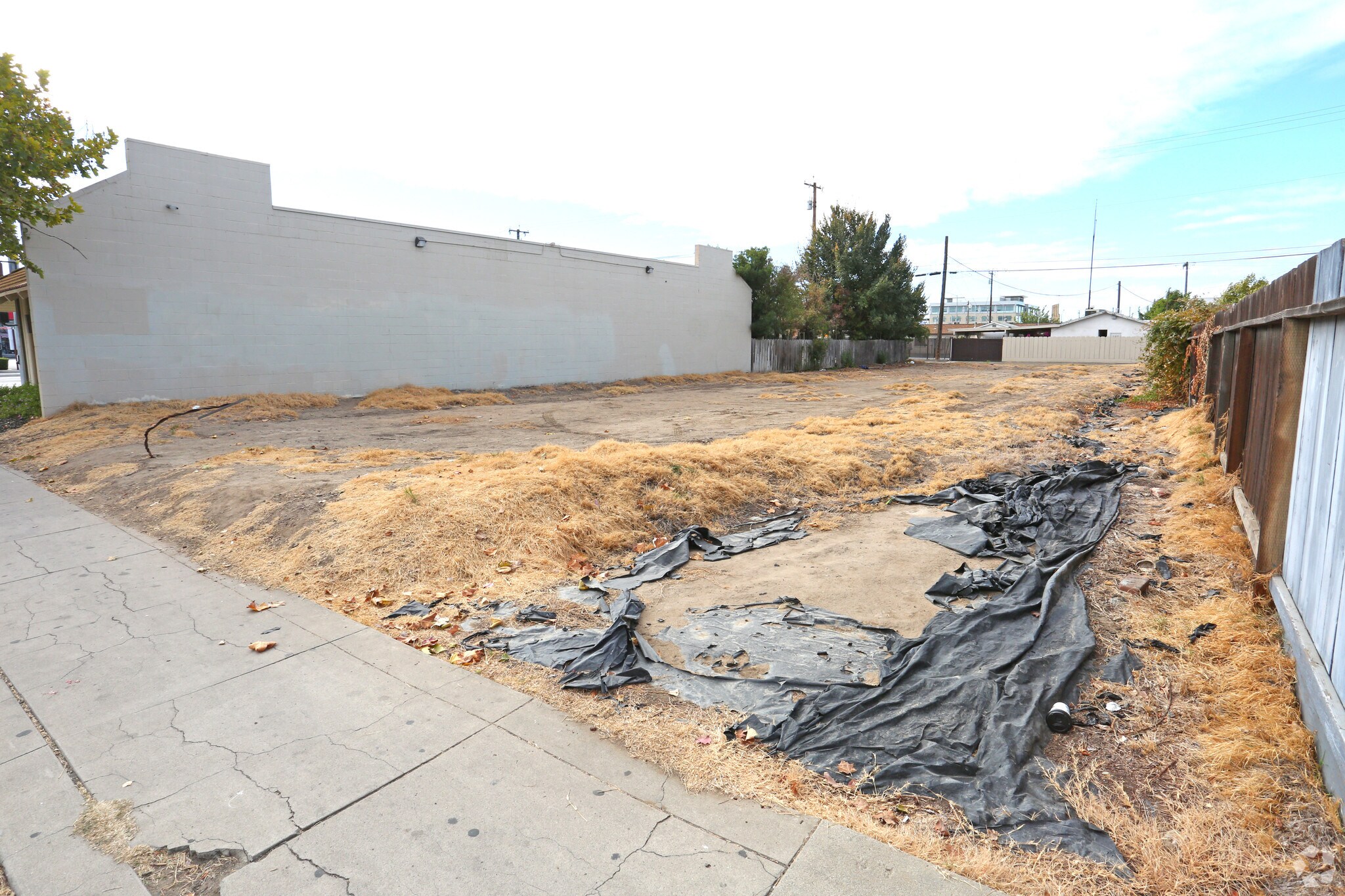 304 N D St, Madera, CA à vendre Photo du bâtiment- Image 1 de 3