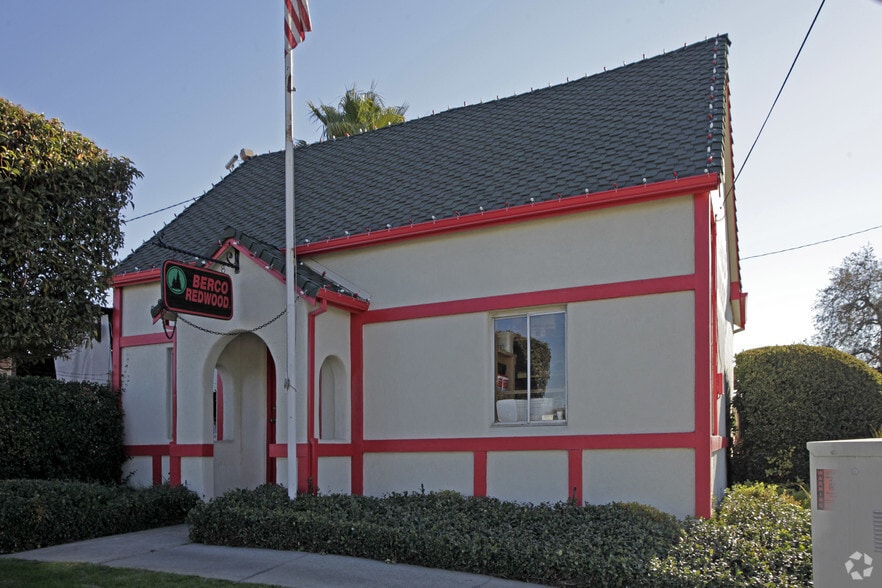 4560 Auburn Blvd, Sacramento, CA for lease - Primary Photo - Image 2 of 5