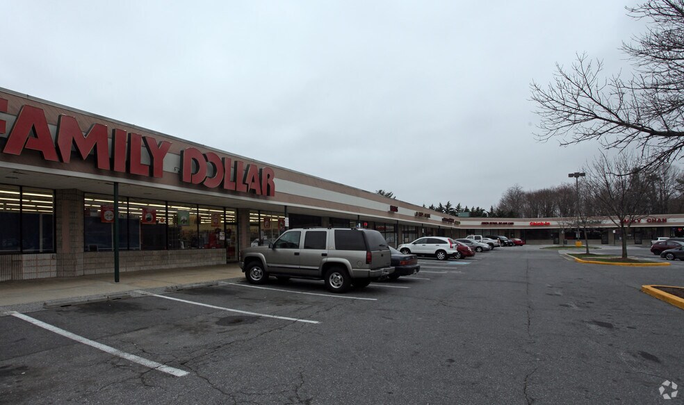 3201 Old Brinkley Rd, Temple Hills, MD à louer - Photo du bâtiment - Image 2 de 8