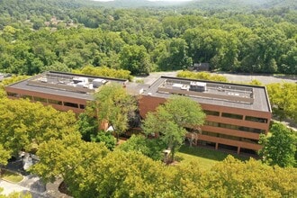 4 N Park Dr, Hunt Valley, MD for lease Building Photo- Image 1 of 2