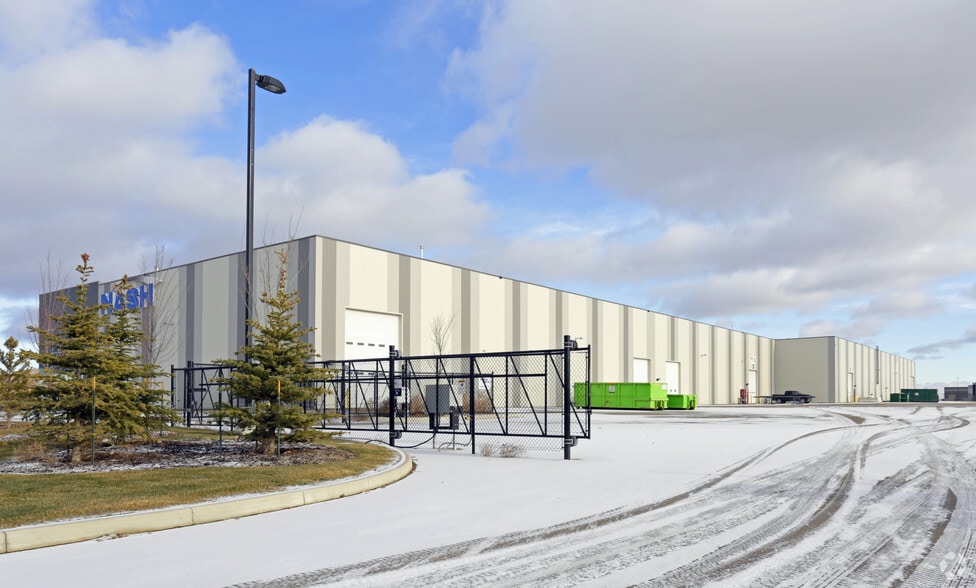 6303-6305 39th Ave, Leduc, AB à vendre - Photo du bâtiment - Image 3 de 5