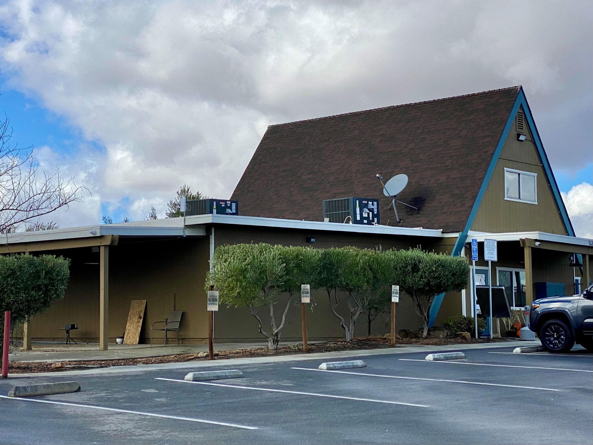 14831 Warren St, Lost Hills, CA for sale Primary Photo- Image 1 of 7