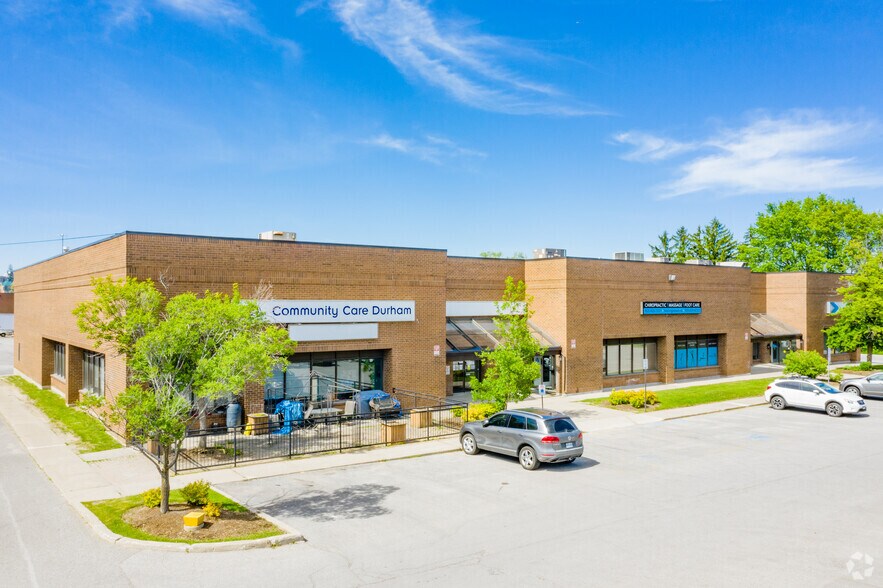 1420 Bayly St, Pickering, ON à vendre - Photo principale - Image 1 de 1